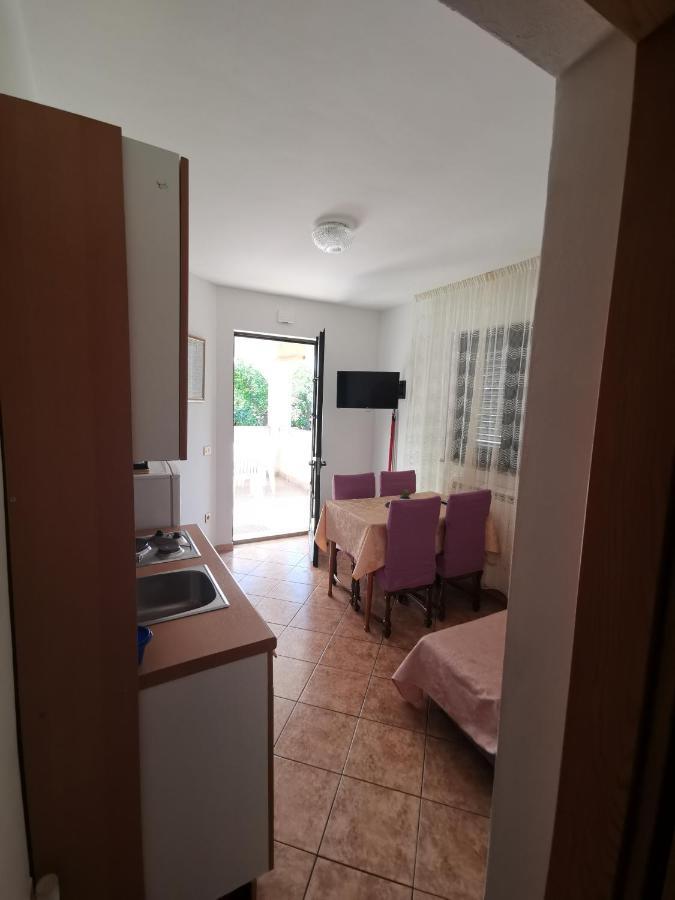 Apartments Porec Istria By Nina Esterno foto