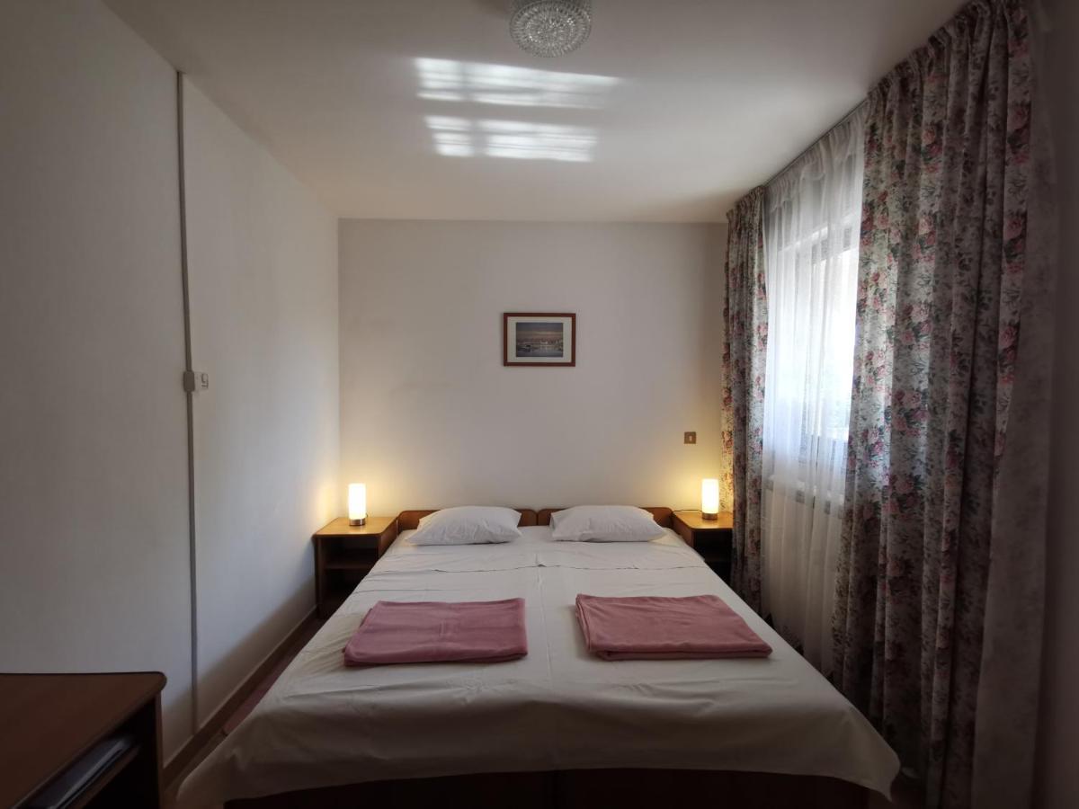 Apartments Porec Istria By Nina Esterno foto